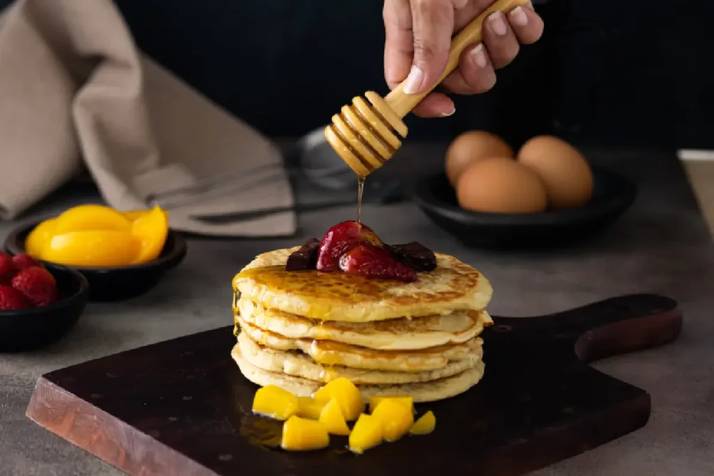 Mango Pancakes: A Tropical Delight for Every Breakfast Table 1 mango pancakes