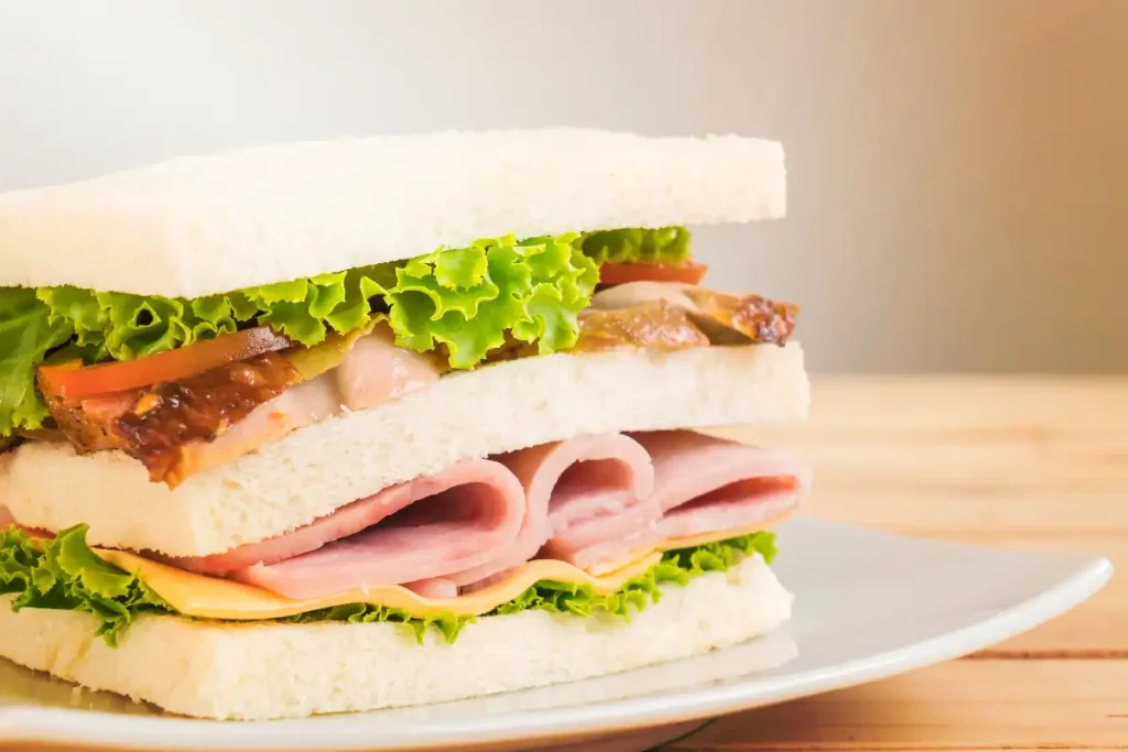 BEC Breakfast Bites with Bacon: Quick & Tasty! 1 BEC Breakfast Bites