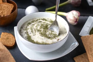 Toppings Go Well with Garlic Parmesan Sauce