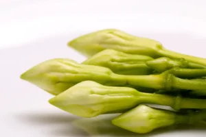 Can you eat loroco raw