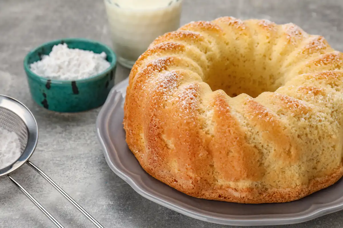 What is Kentucky Butter Cake Made Of? Secrets Behind the Southern Delight