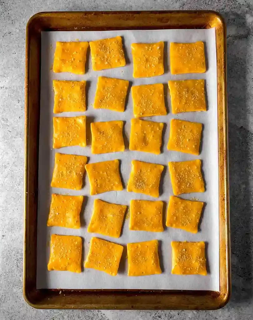 Homemade Cheez-Its (Crispy, Buttery & Cheesy) 5 Homemade Cheez-Its