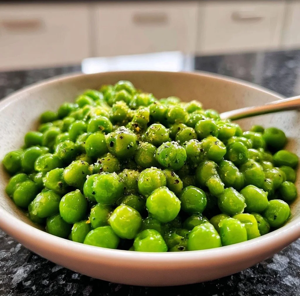How I Cook Frozen Peas – Garlic Buttered Peas